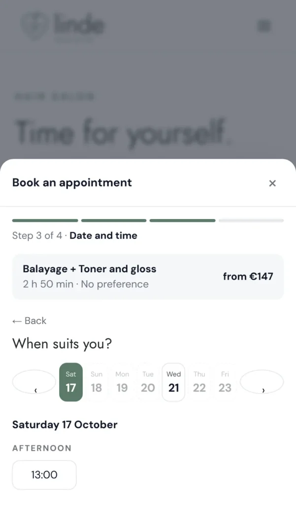 Choosing a free time when booking online on a phone